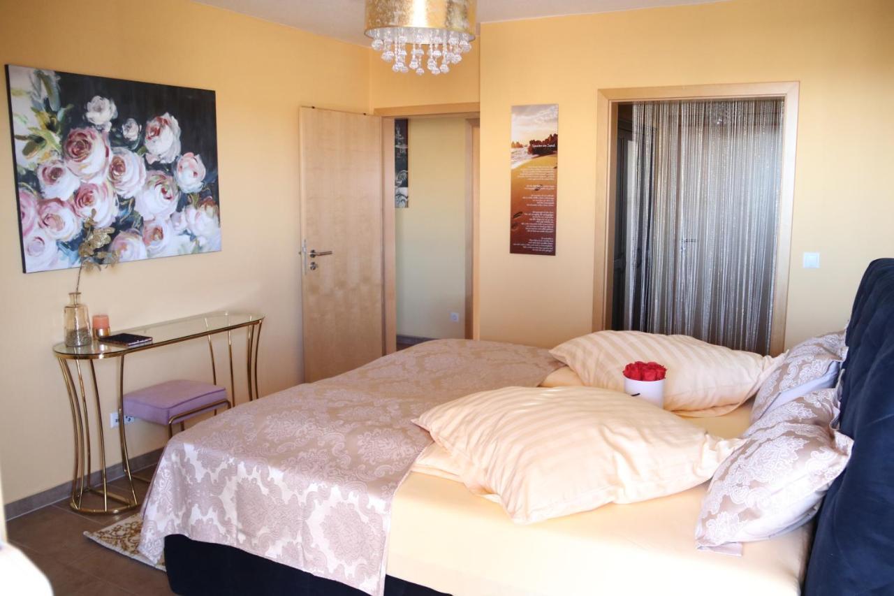 Fewo Golden Palace Ettenheim Ngoại thất bức ảnh